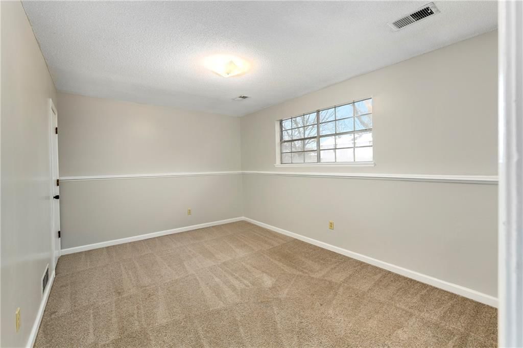 1904 Karlton Way — photo 13