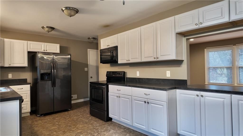 6121 Hunter Street — photo 14