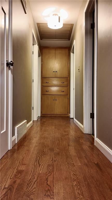 6121 Hunter Street — photo 16