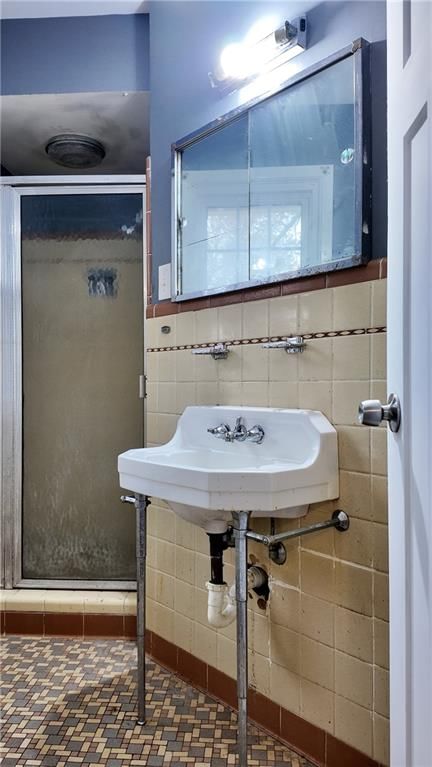 6121 Hunter Street — photo 19