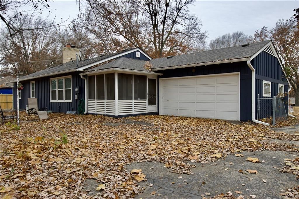 6121 Hunter Street — photo 30