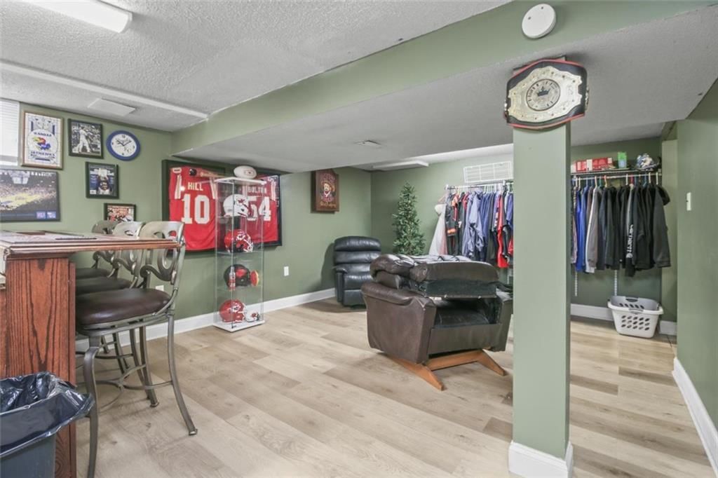 115 Baker Street — photo 17