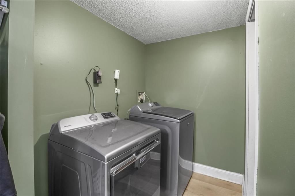 115 Baker Street — photo 20