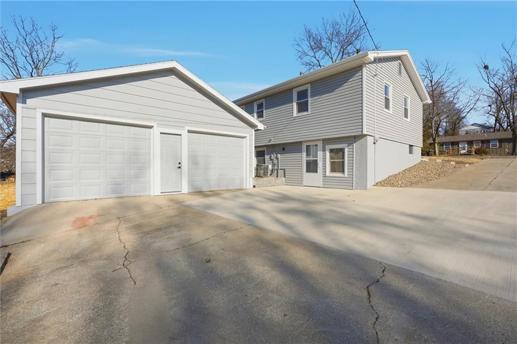 332 Woods Avenue — photo 3