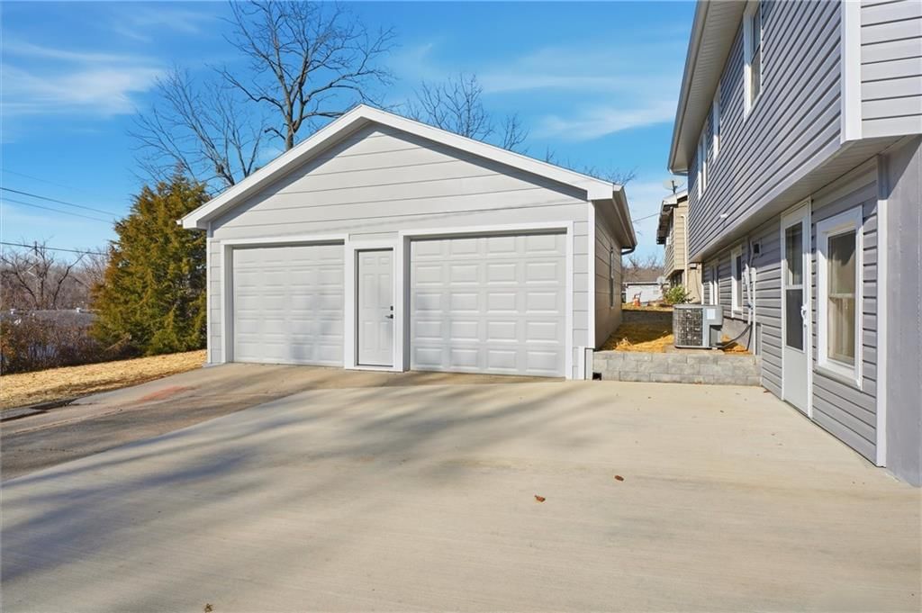 332 Woods Avenue — photo 4