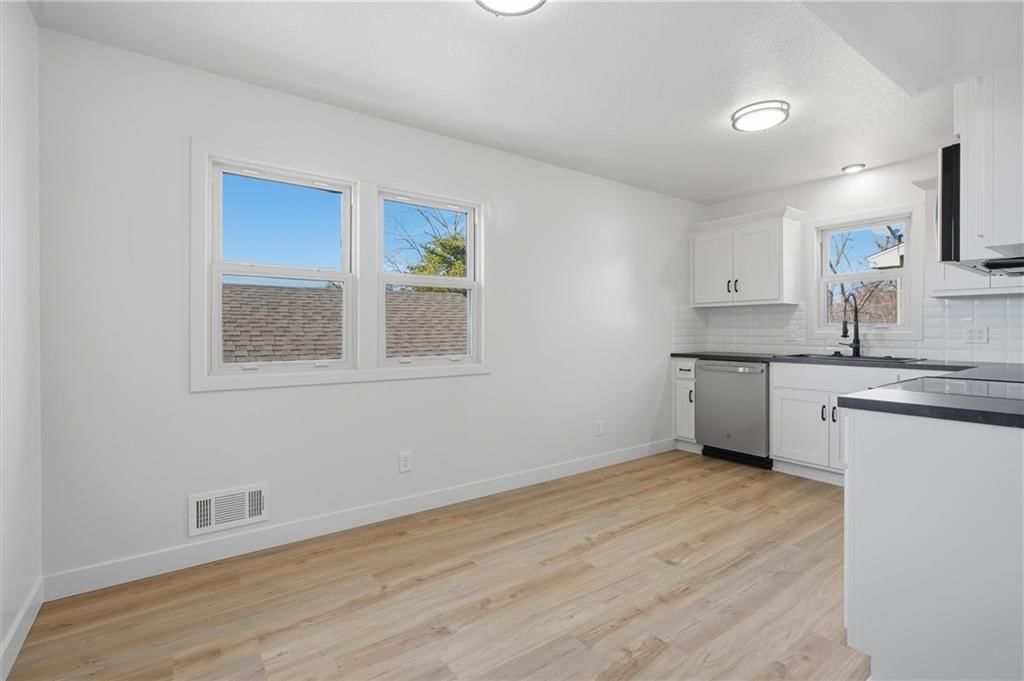 332 Woods Avenue — photo 17