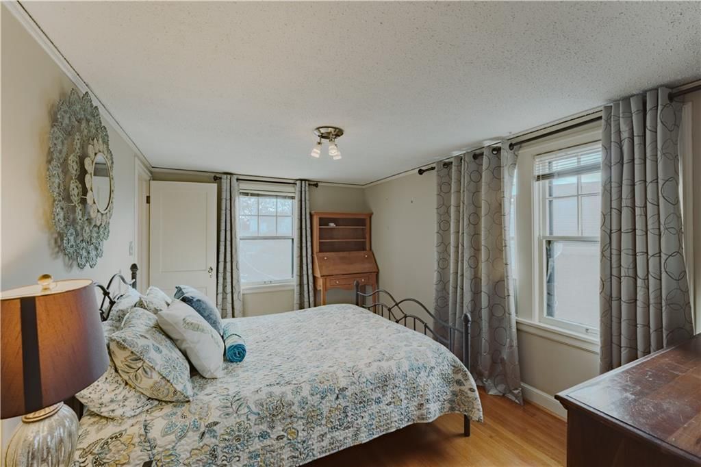 2421 Everett Avenue — photo 16