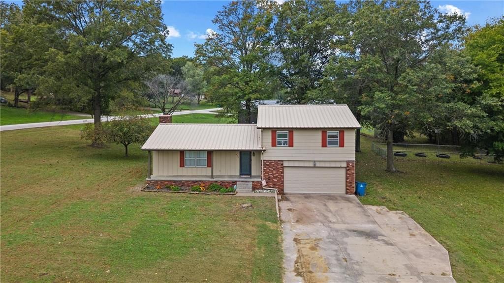 105 Fawnwood Drive — photo 3