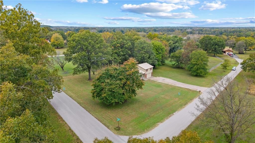 105 Fawnwood Drive — photo 4