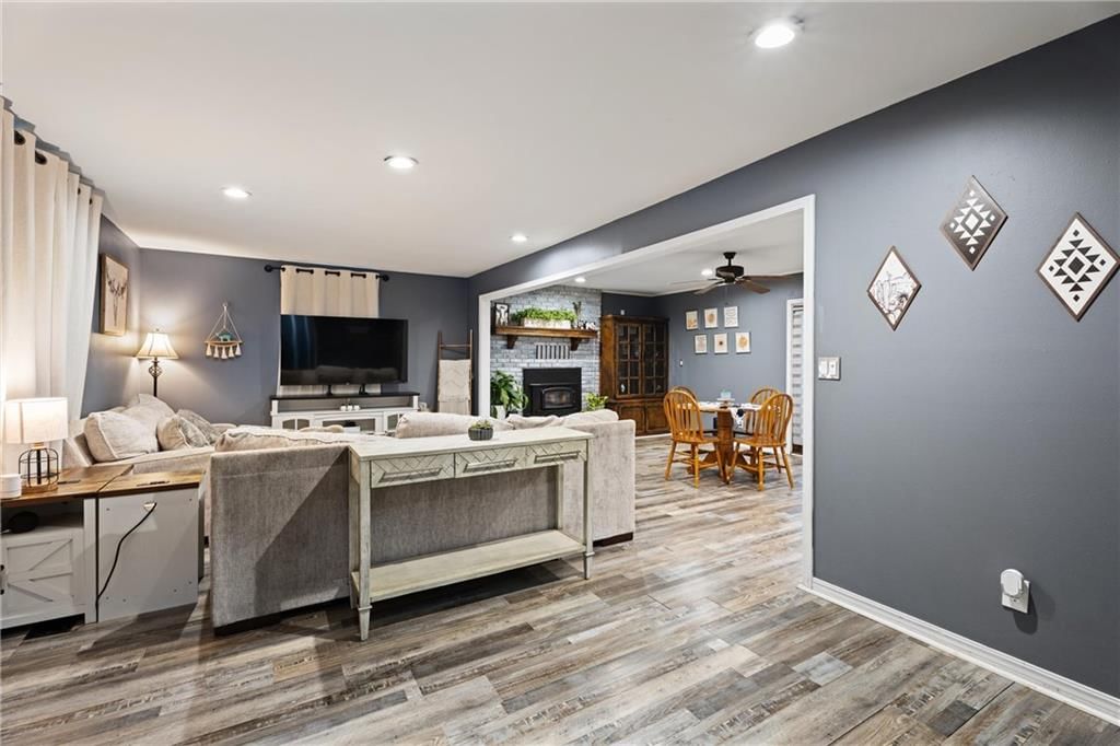 105 Fawnwood Drive — photo 8