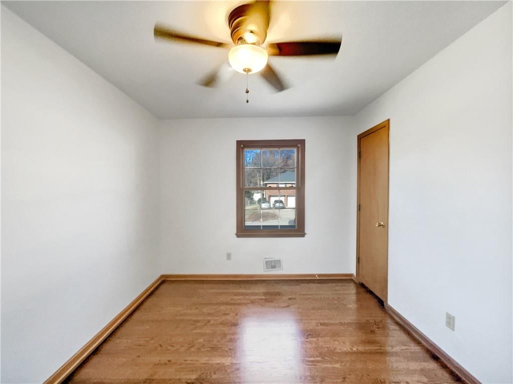 3711 S Kiger Road — photo 4