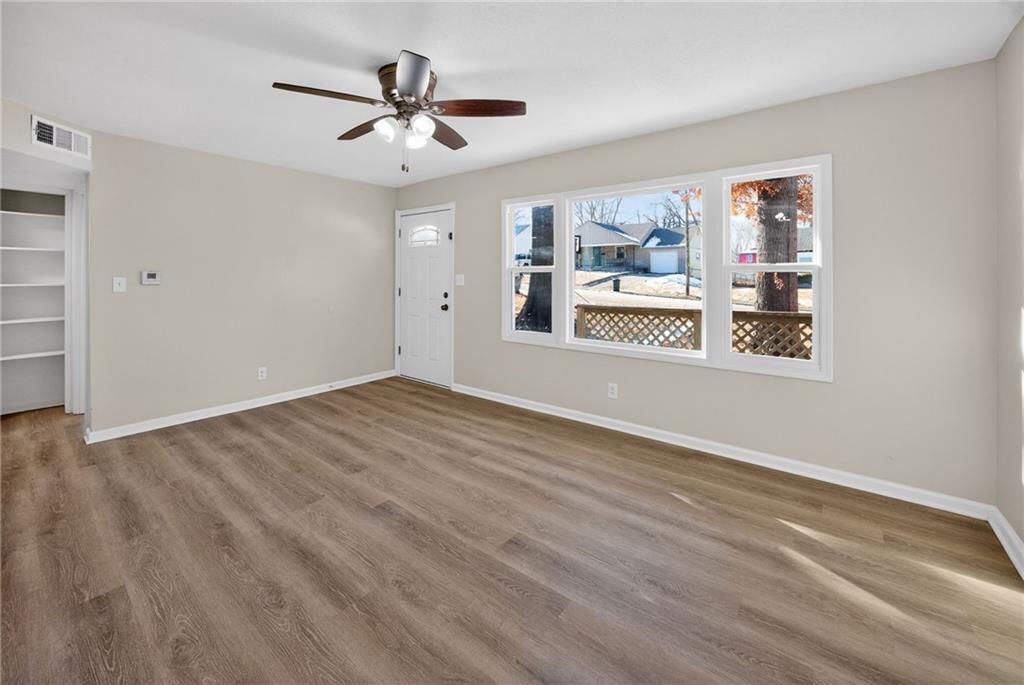 2643 S 30th Street — photo 5