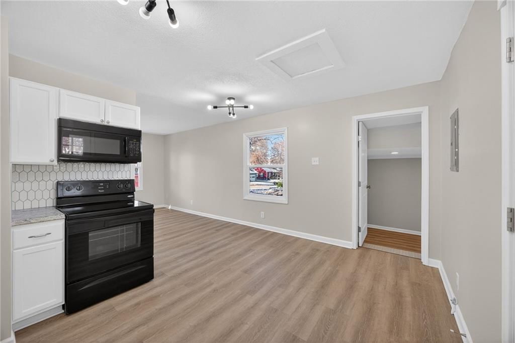 2643 S 30th Street — photo 9