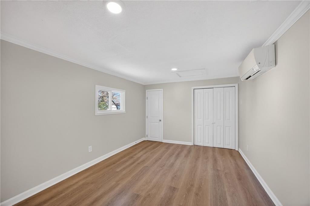 2643 S 30th Street — photo 11