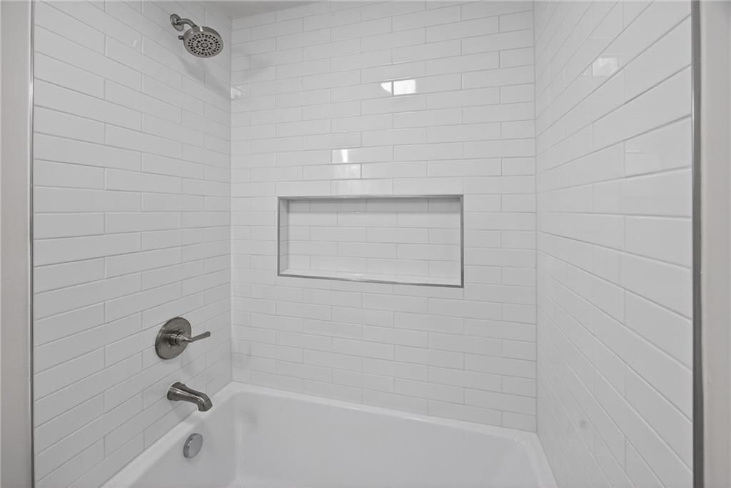 2643 S 30th Street — photo 14