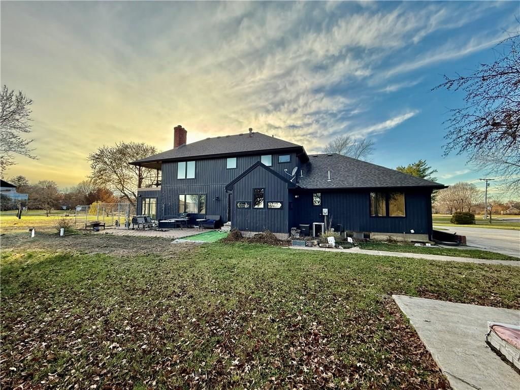 12470 Lipper Avenue — photo 8