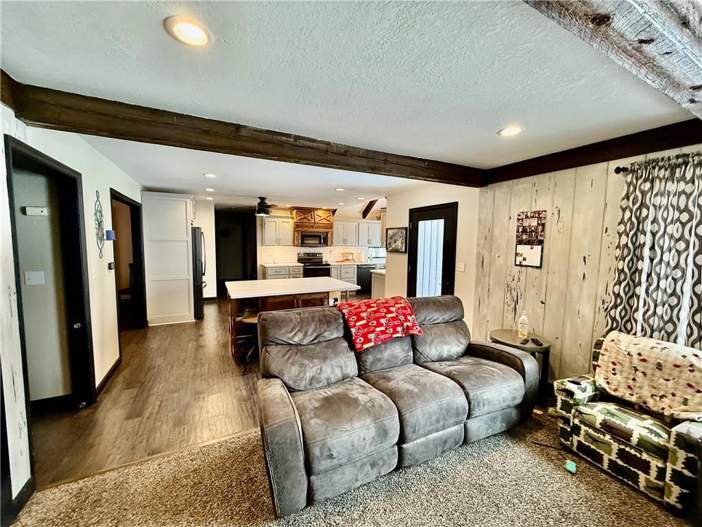 12470 Lipper Avenue — photo 28