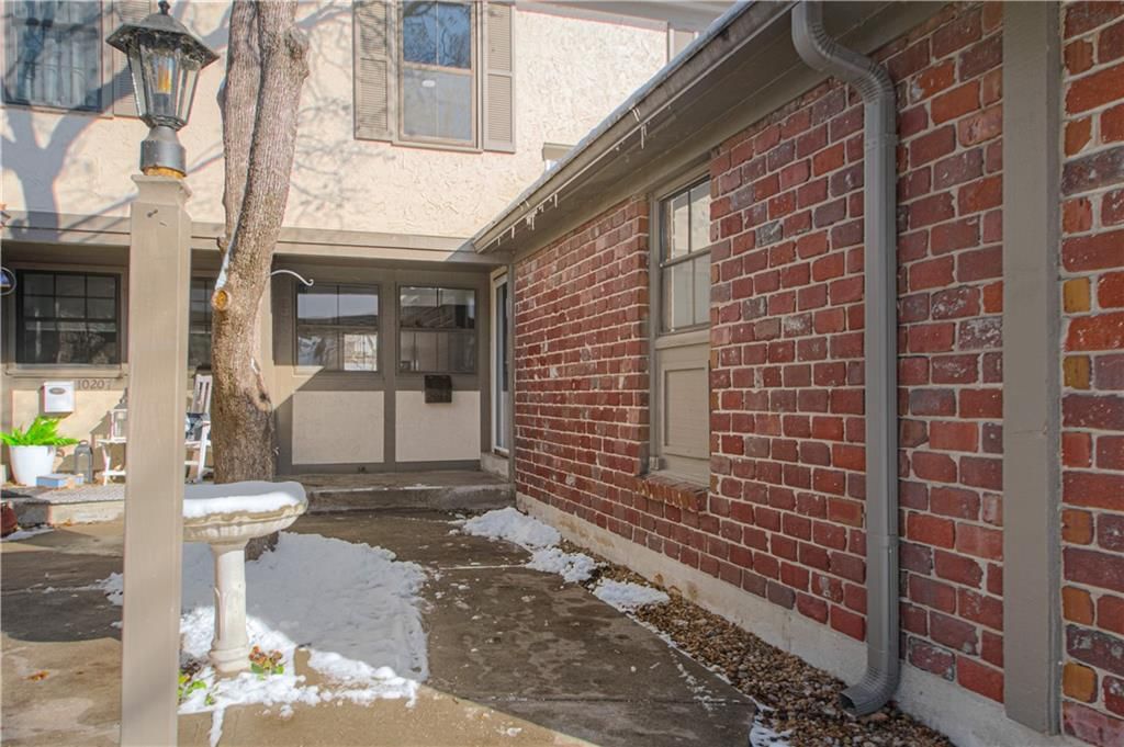 10209 Foster Street — photo 4