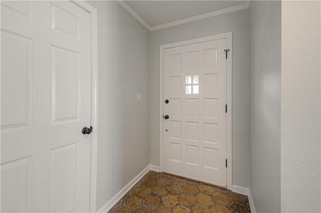 10209 Foster Street — photo 5