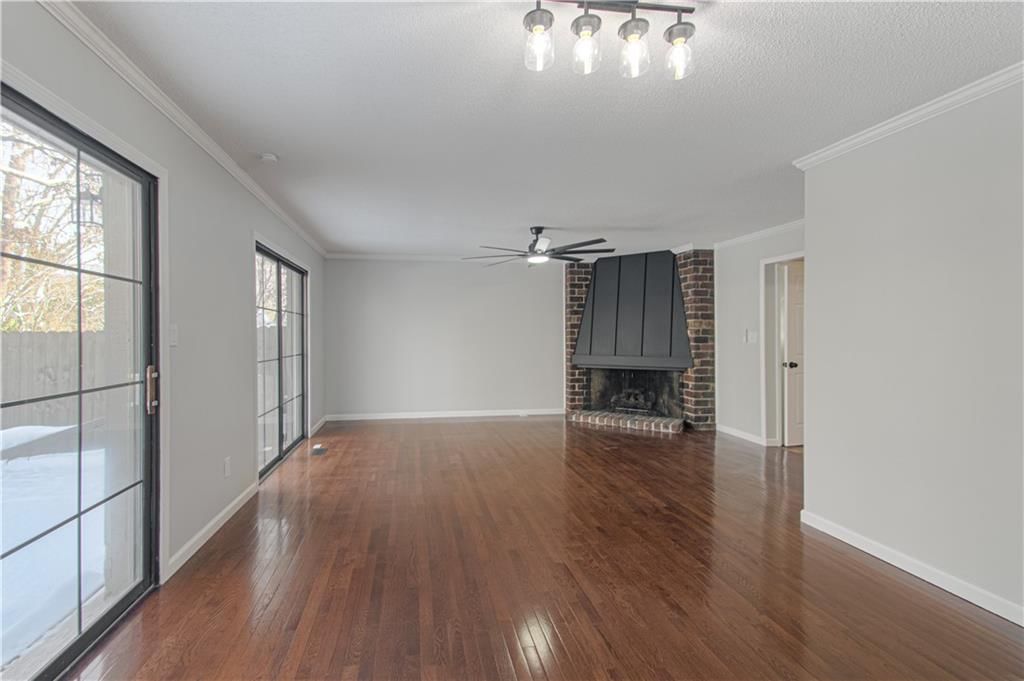 10209 Foster Street — photo 8