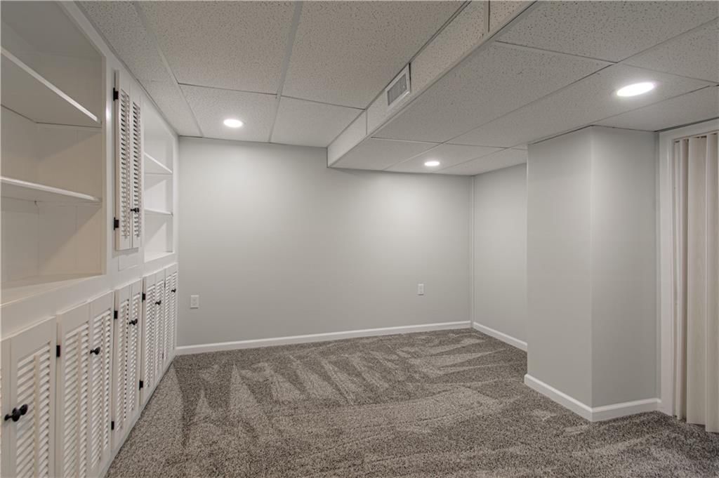 10209 Foster Street — photo 23