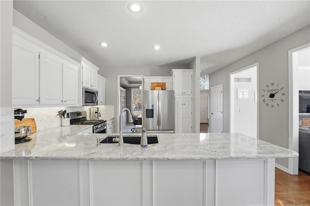 15763 W 154TH Terrace — photo 31