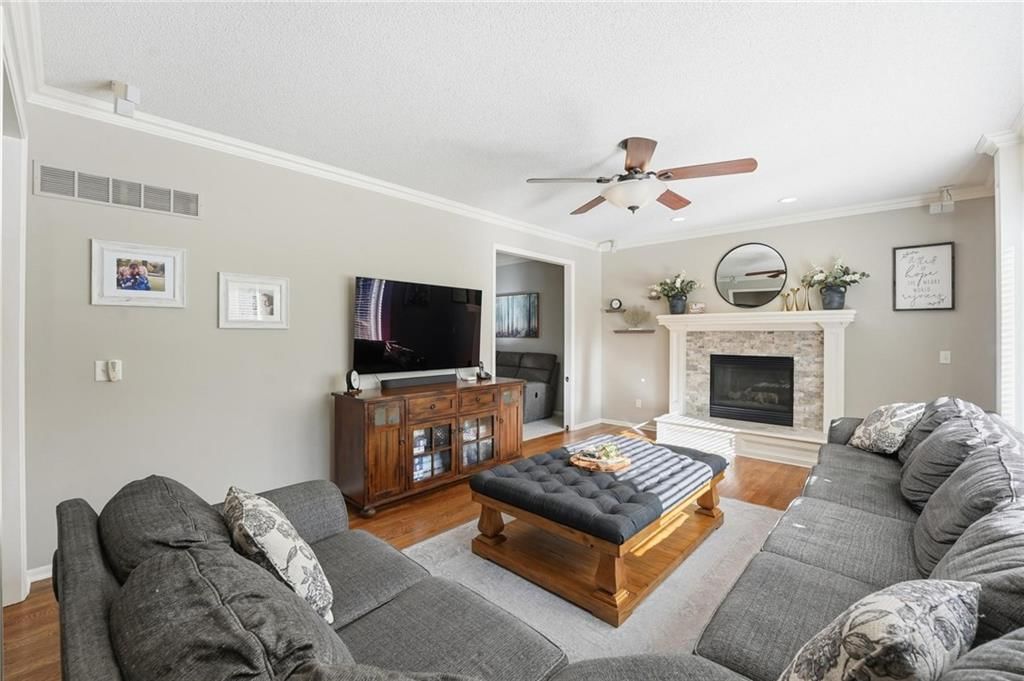 15763 W 154TH Terrace — photo 36