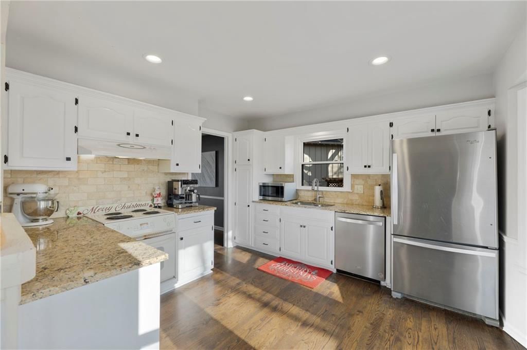 9609 Hardy Street — photo 8