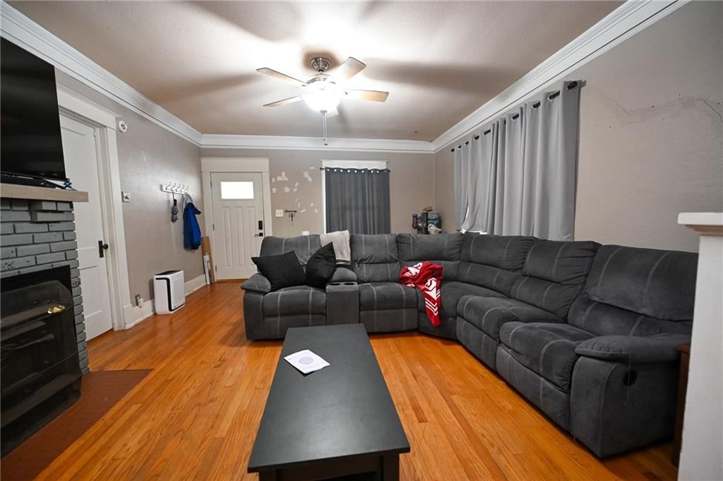 223 N Sergeant Avenue — photo 5