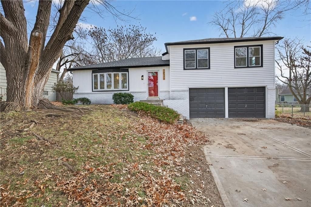 10223 Dearborn Drive — photo 2