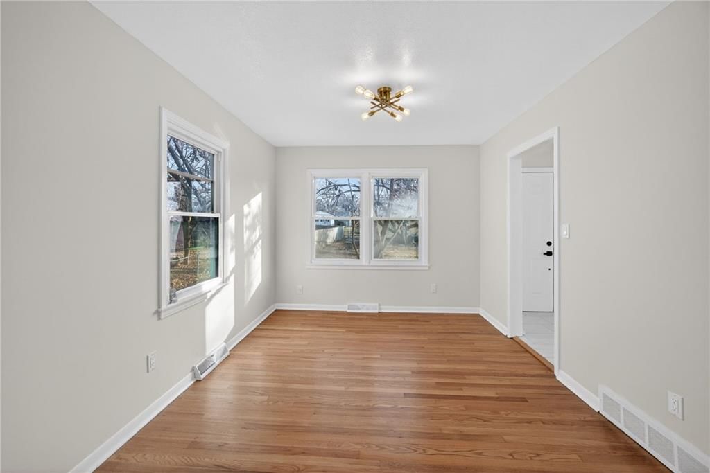 10223 Dearborn Drive — photo 9