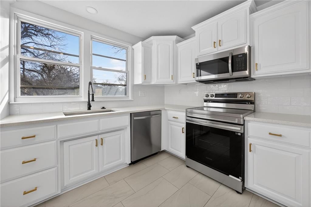 10223 Dearborn Drive — photo 11