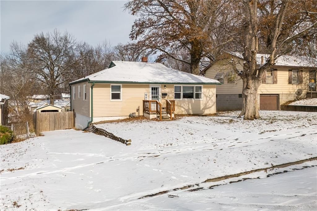 3333 Seneca Street — photo 2