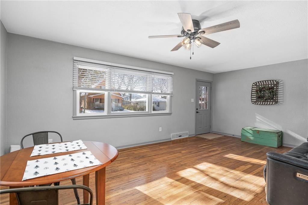3333 Seneca Street — photo 4