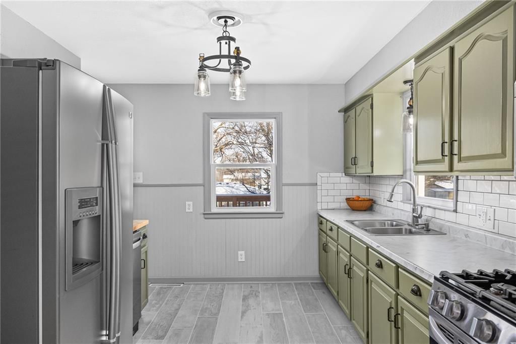 3333 Seneca Street — photo 7