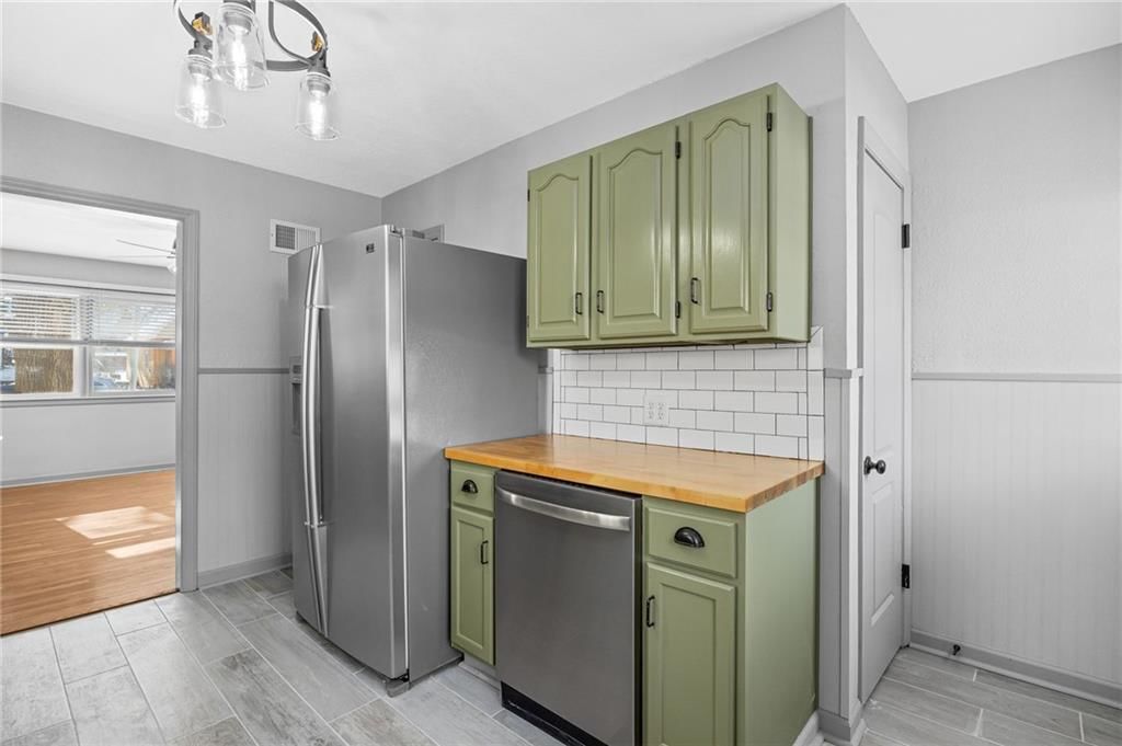 3333 Seneca Street — photo 18
