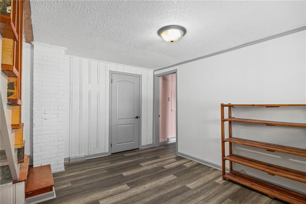 3333 Seneca Street — photo 19