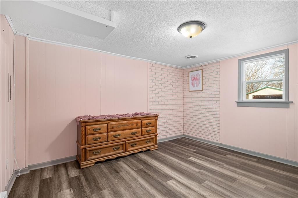 3333 Seneca Street — photo 20