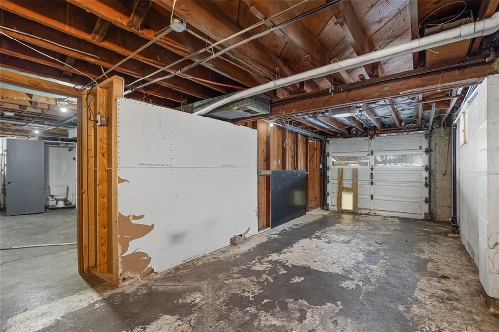 3333 Seneca Street — photo 23