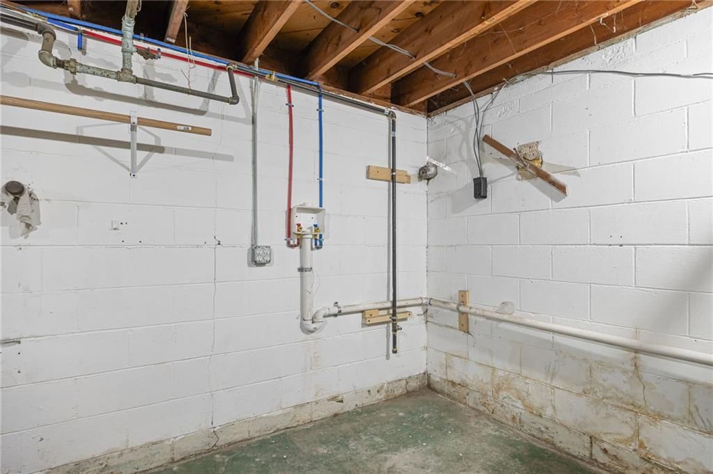 3333 Seneca Street — photo 27
