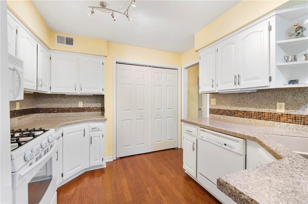 23835 W 57th Street — photo 5