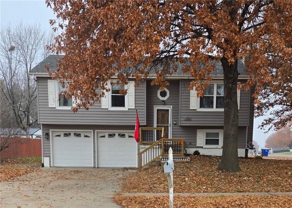 708 E Parma Way, Gardner, KS