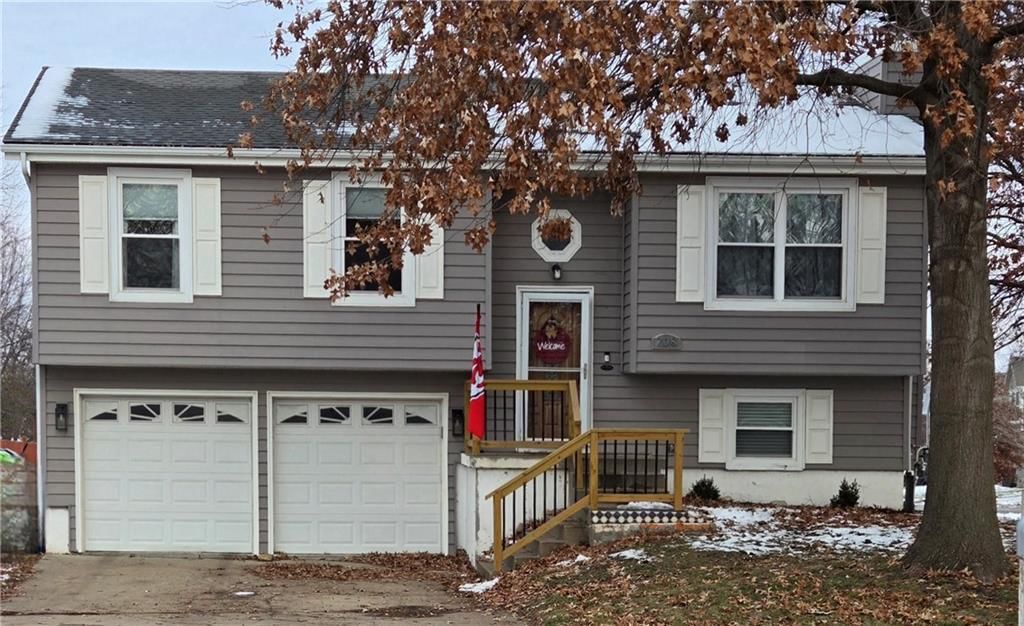 708 E Parma Way — photo 3