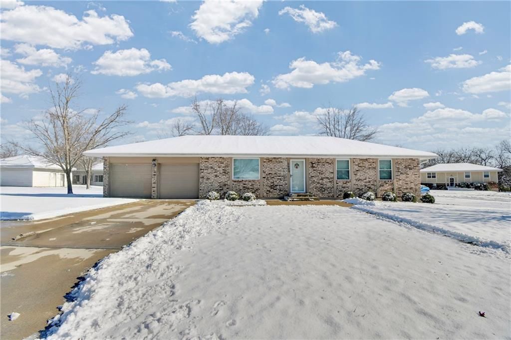 3609 SW Harbor Circle — photo 2