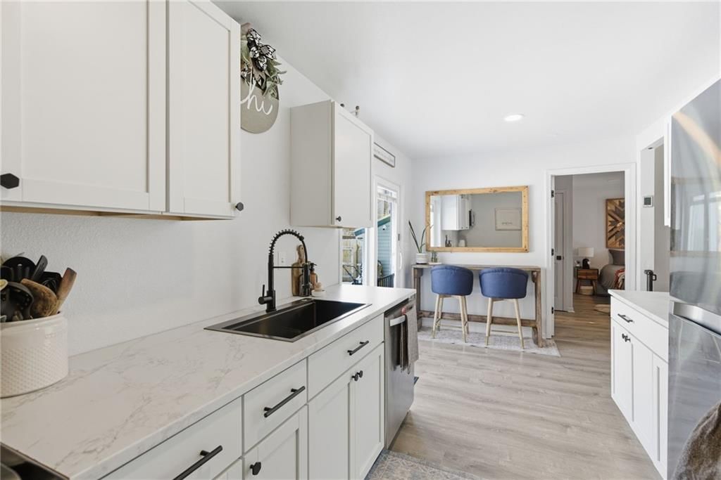 110 W 6th Street — photo 11