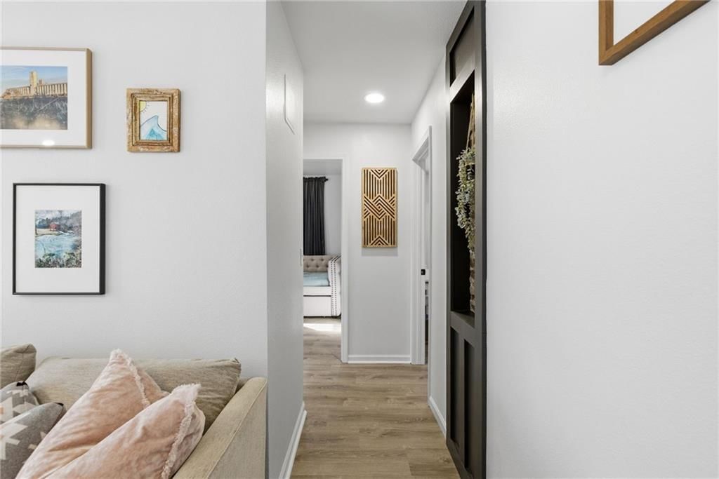 110 W 6th Street — photo 13