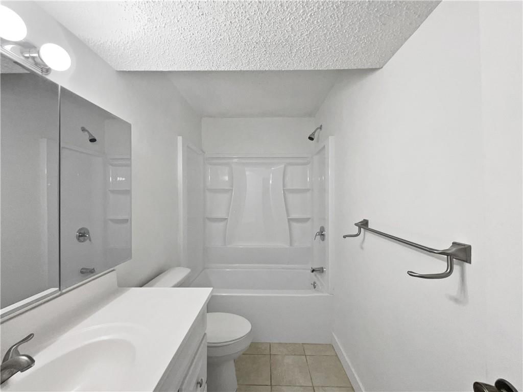 7518 NW 76th Place — photo 6