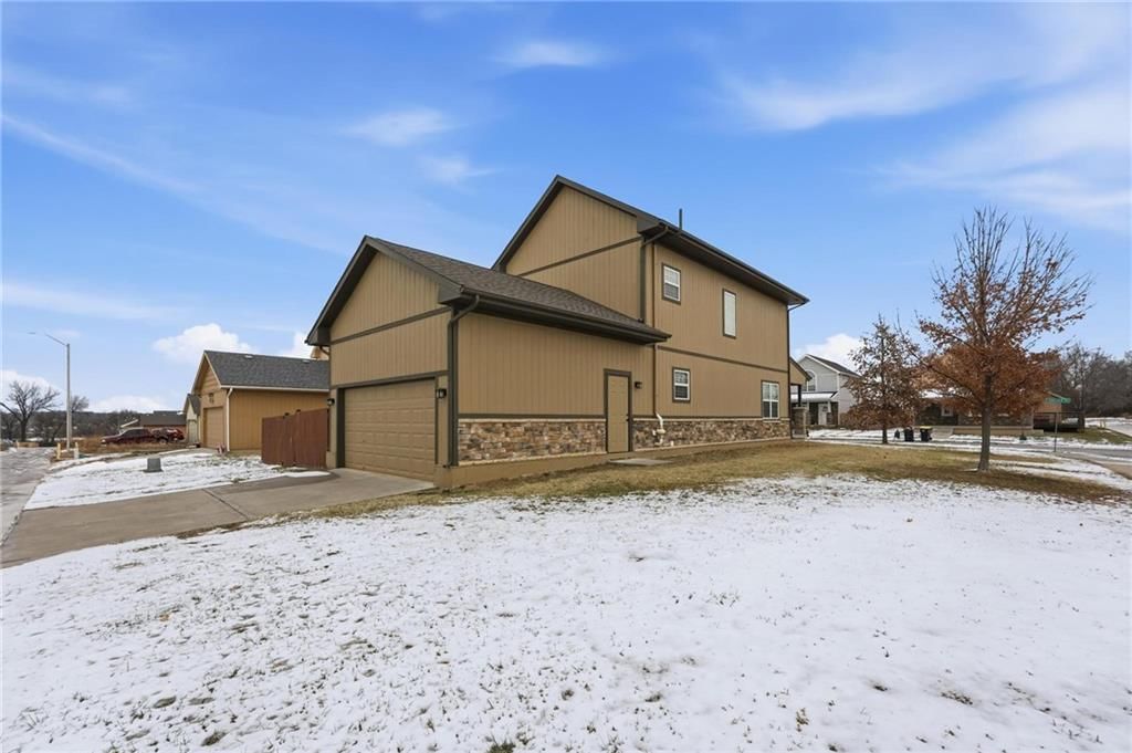2116 Garfield Avenue — photo 3
