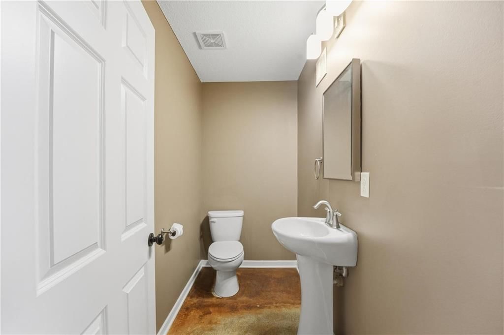 2116 Garfield Avenue — photo 28