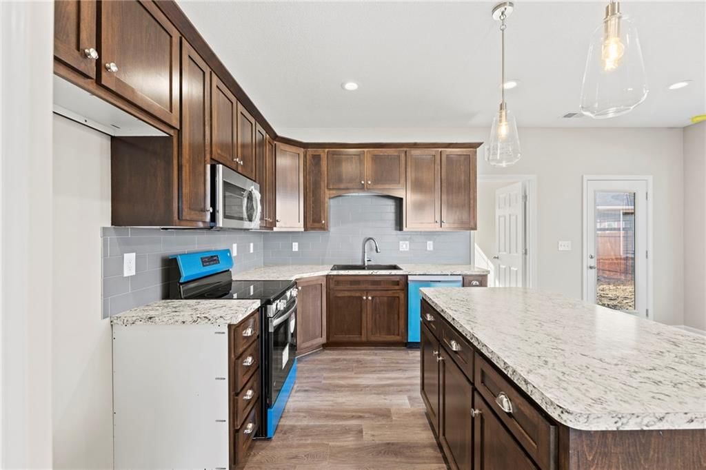 818 W 10th Street — photo 14